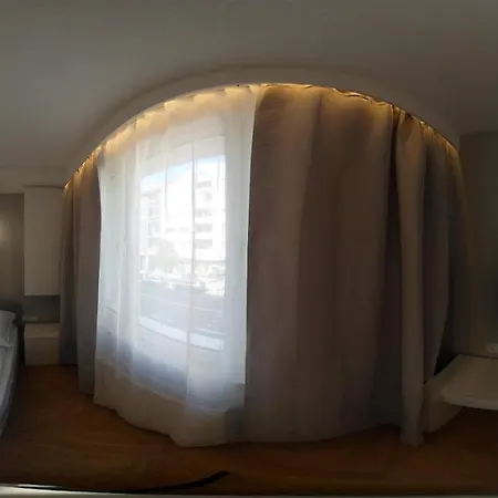Apartament Gruba Ryba 3 *