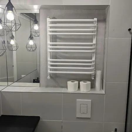 Apartament Gruba Ryba 3 *
